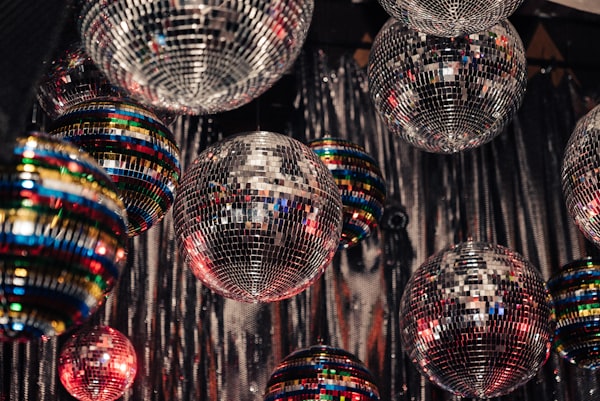 Mirror Ball a noleggio a Milano
